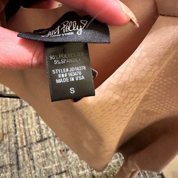 Just Polly- BOUTIQUE-| FAUX SNAKE SKIN BODYCON SLEEVELESS MINI DRESS| SIZE: S| - Picture 6 of 7